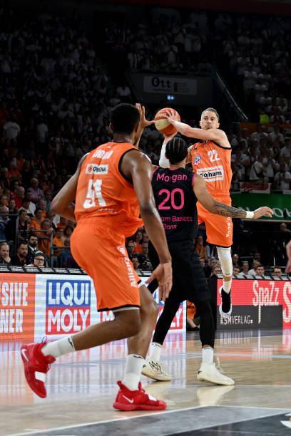 的崛起则为 的崛起则为