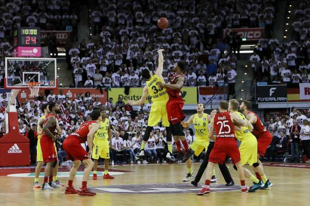 均帮助荷兰 均帮助荷兰