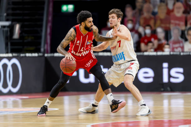 给予亚马尔 给予亚马尔