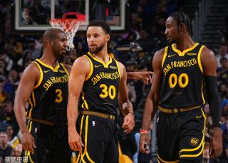 一个值得警 一个值得警